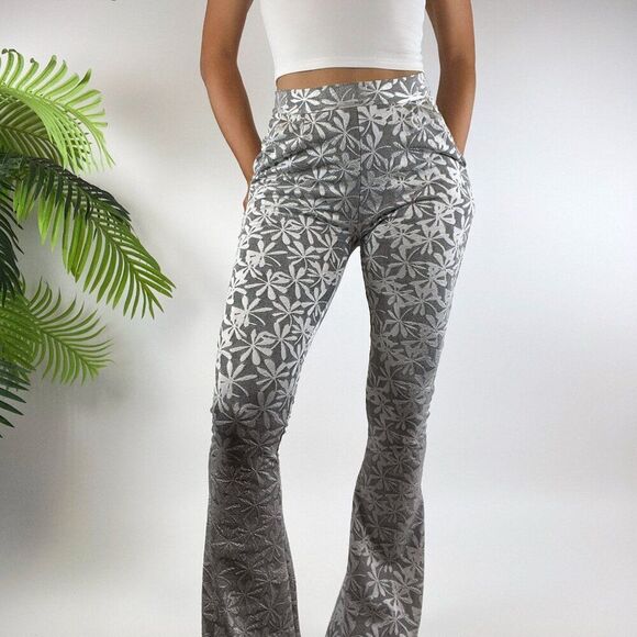 Vintage Y2K Gray Floral Fairy Grunge Whimsygoth High Waisted Flare Pants /Small - Picture 3 of 5